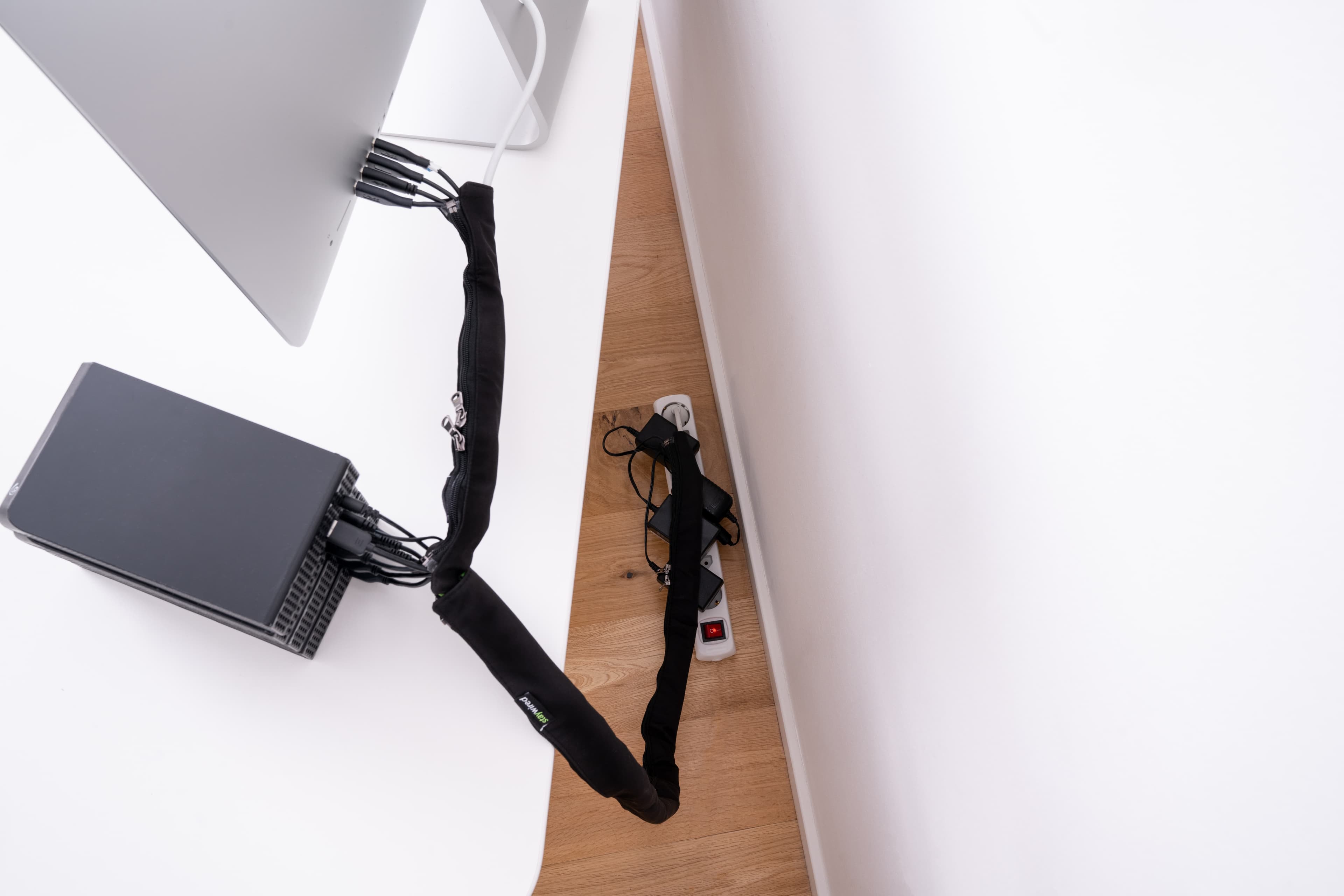 Rent og organiseret hjemmekontor uden kabelrod